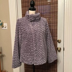 Patagonia Pelage Faux Fur Jacket Gray Full Zip Gray Size MED Bell Sleeve EUC